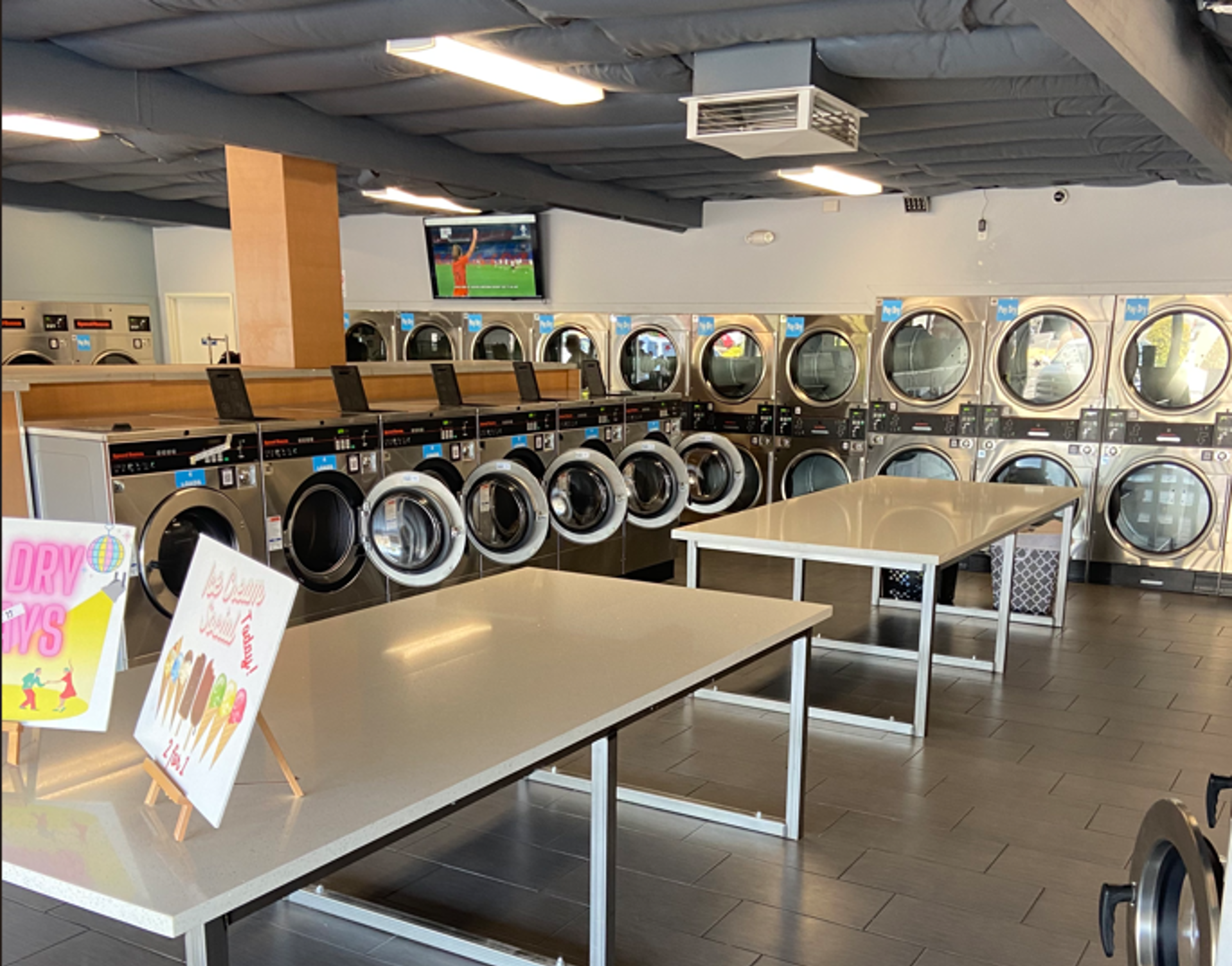 Laundromat Banner